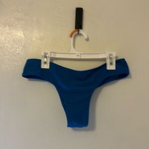 Woman’s volcom bikini bottoms